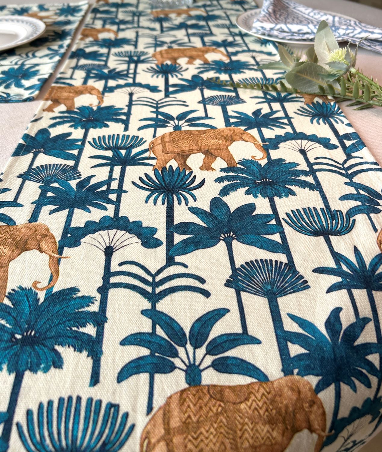 Midas Table Cloth - 4, 6, 8 Seater
