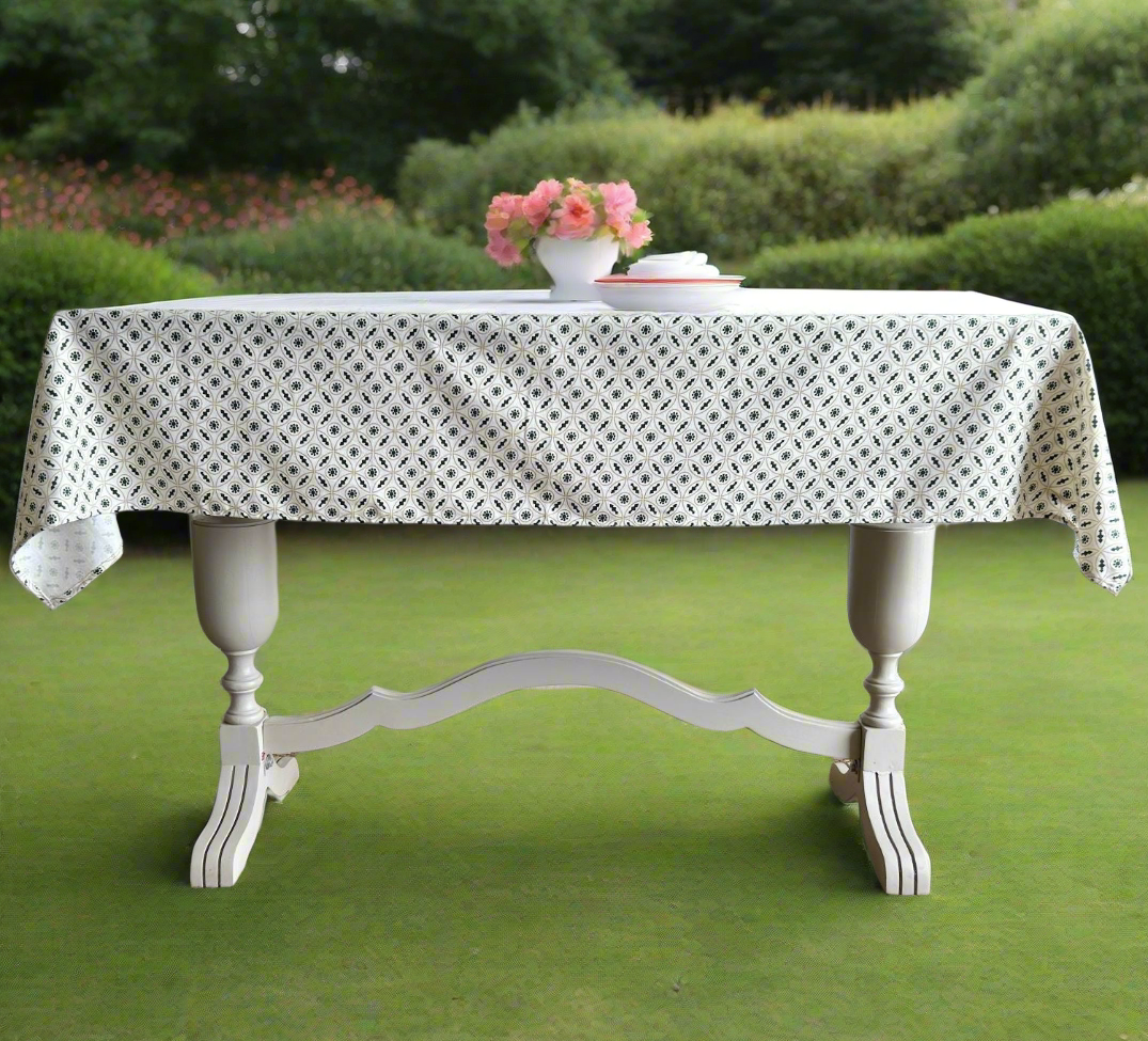 Azura Table Cloth - 4, 6, 8 Seater